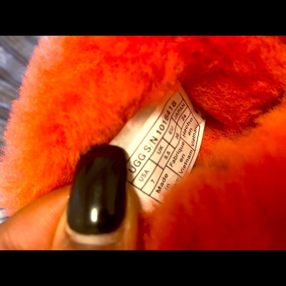 Ugg boots - Picture 3 of 4